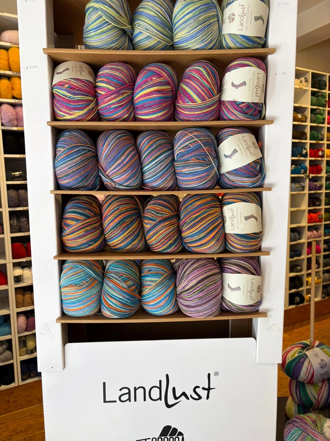 Mode & Handarbeitsdiele - Wolle, Kunsthandwerk, Mode und Accessoires - Wolle